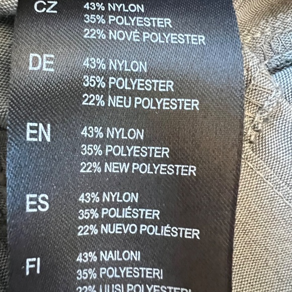 Kuhl Trekr Durable Stretch Converts to Capri Pants - Picture 12 of 14